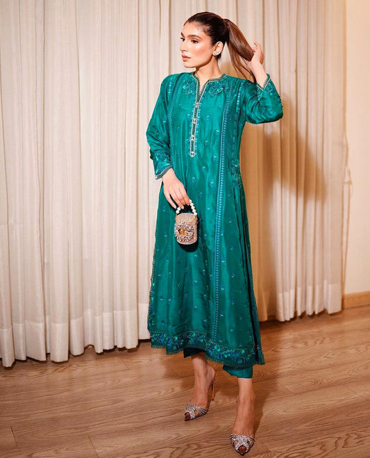 Zainab Reza in Shel Emerald