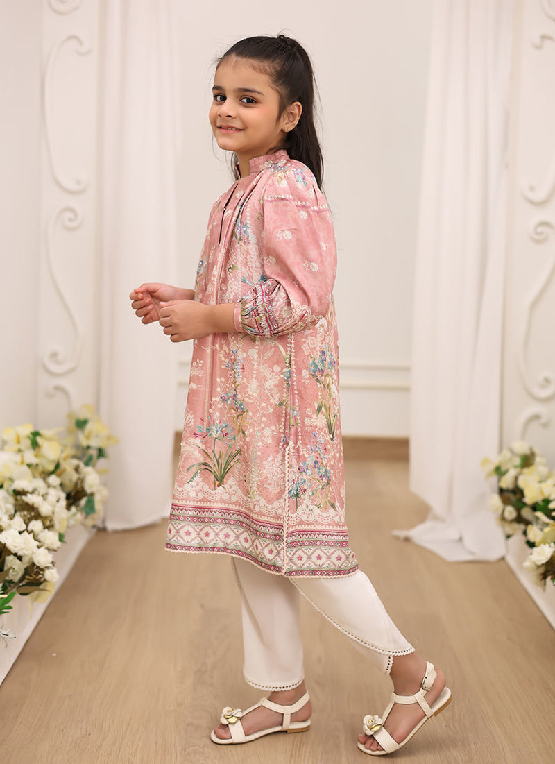 Elara Blossom with pants