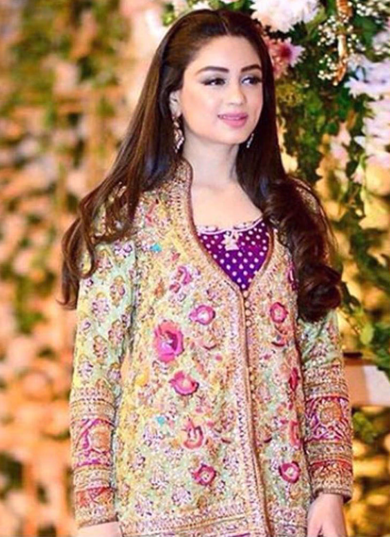 The beautiful Aleha Danial looking gorgeous in a Farah Talib Aziz ensemble