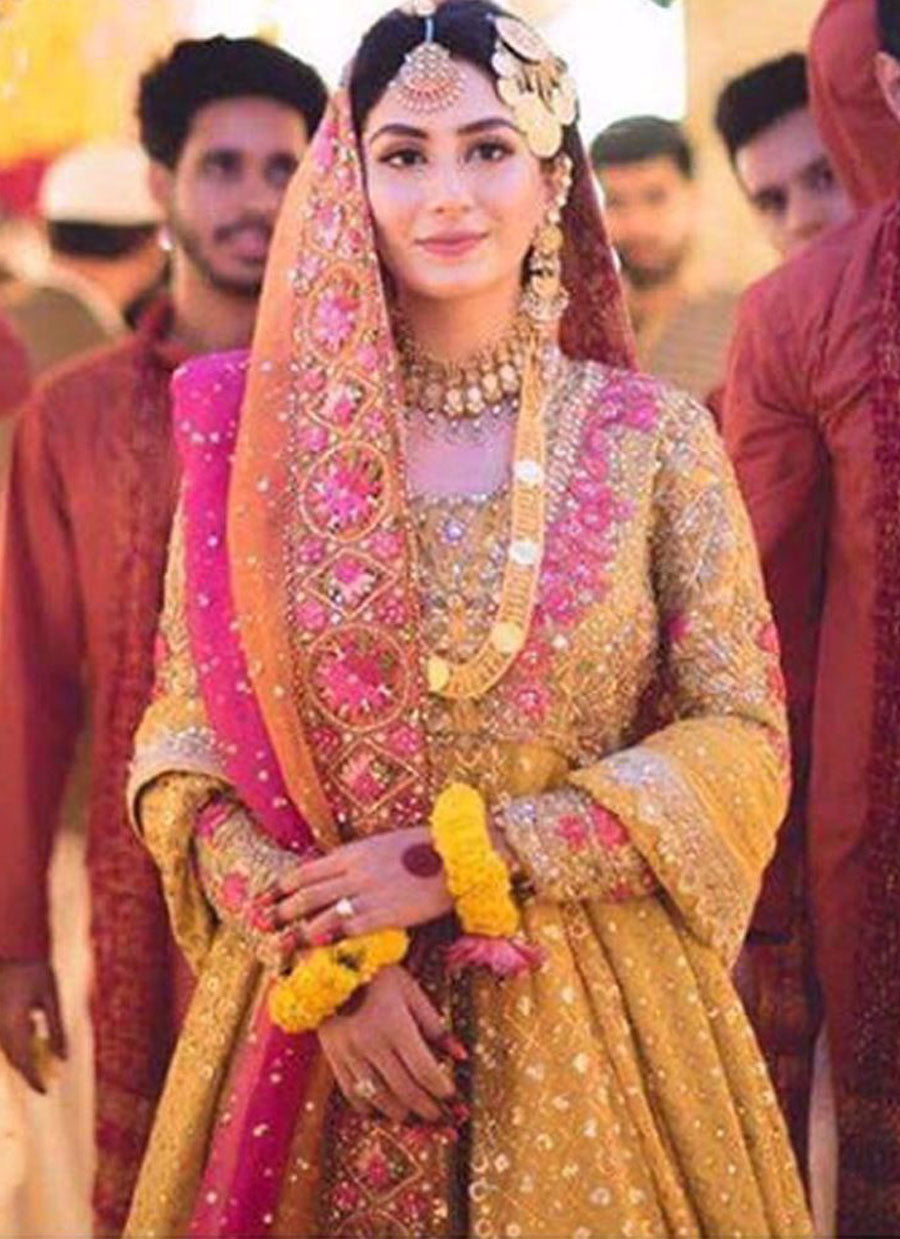 Absolutely beautiful Anushey in a saffron yellow and bougainvillea pink kalidaar Farah Talib Aziz Peshawas (2)