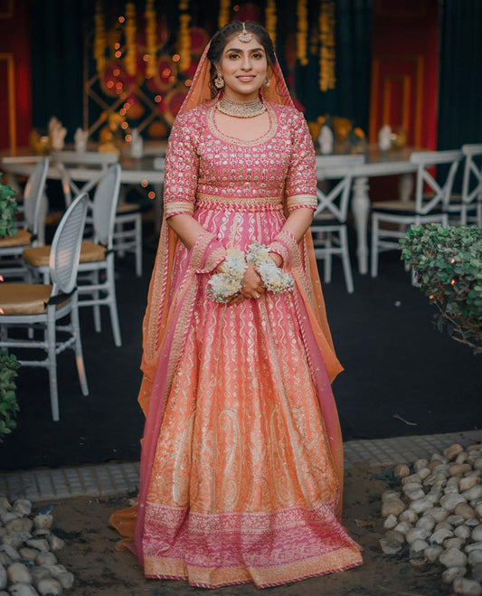 Beautiful Mehndi bride in Farah Talib AZIZ