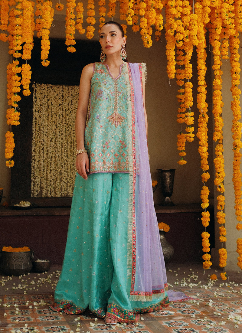 Eirlys Aqua short shirt and do-paincha dhakha