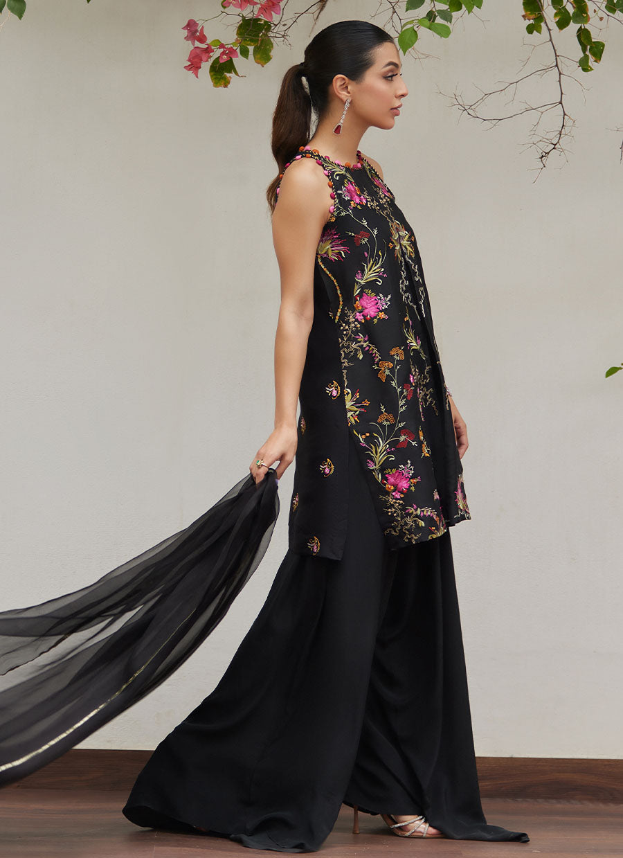 Siya Black Embroidered Shirt and Dupatta