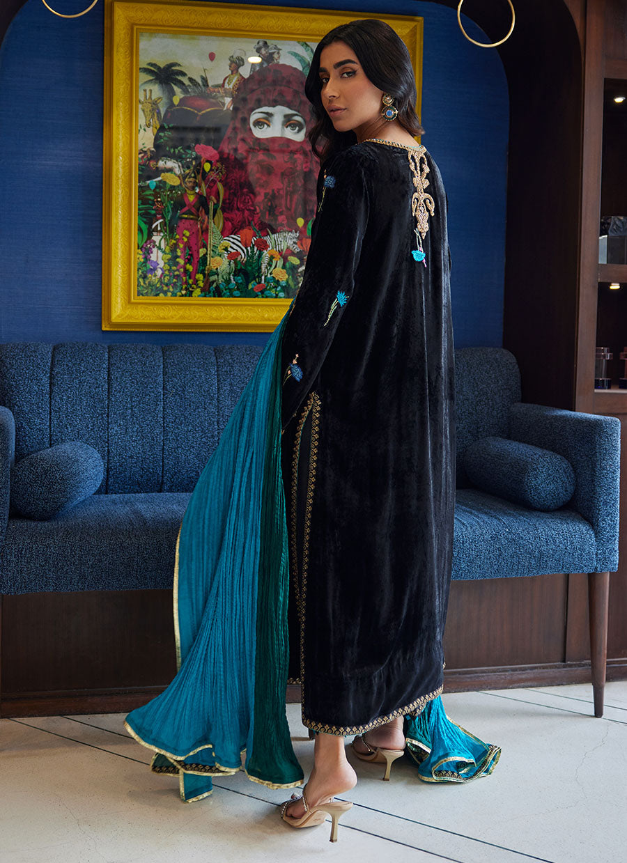 Vania Shirt And Dupatta