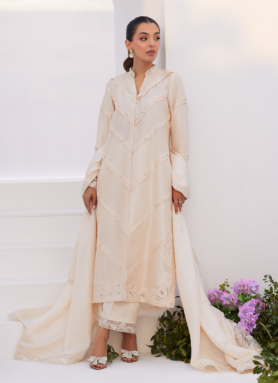 Tisele Ivory Pleated Raw Silk Shirt and Dupatta