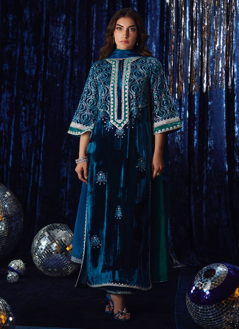Teen Teal Shirt And Dupatta