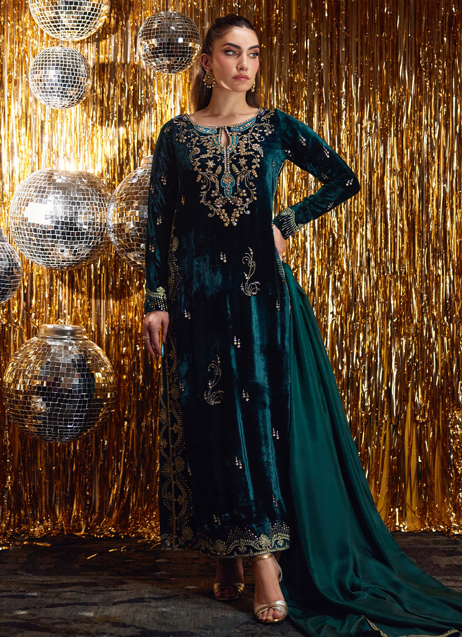 Gleen Forest Green Velvet Shirt And Dupatta