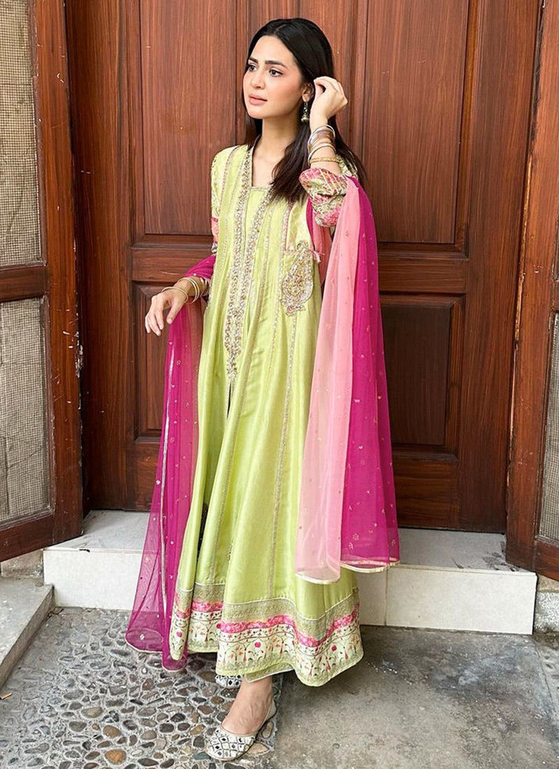 Madiha Imam Looking Beautiful in Signature #FTA Ensemble.