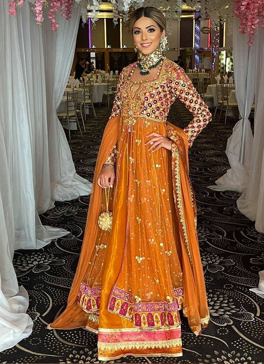 Shanza Is a Picture of Grace in a Signature #Farahtalibaziz Ensemble