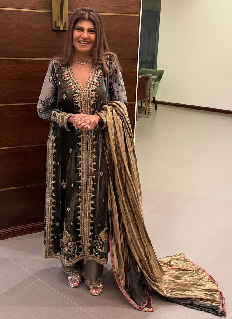 Rubina Ashraf in Sarina Slate ensemble