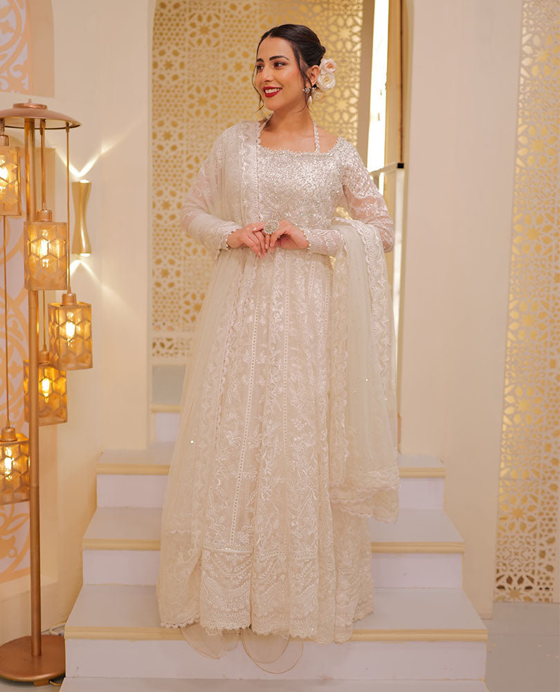 ushnashah Looks beautiful in our one of hot seller outfit.