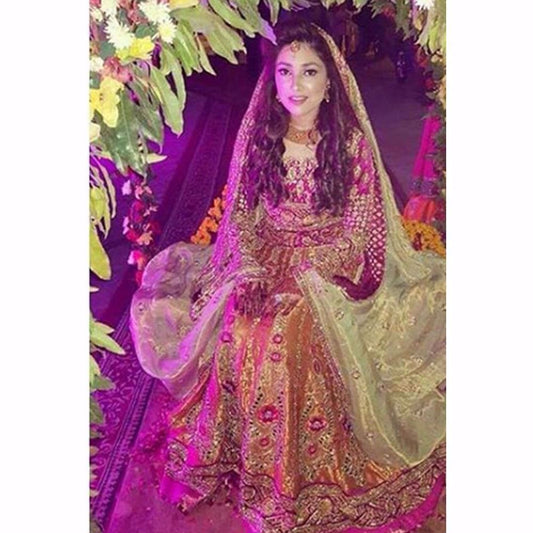 Mishal Javed looks absolutely beautiful in a festive Farah Talib Aziz lengha choli