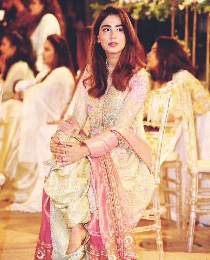 The beautiful Mansha Pasha is a vision to behold in mint green and candy pink #FarahTalibAziz ensemble