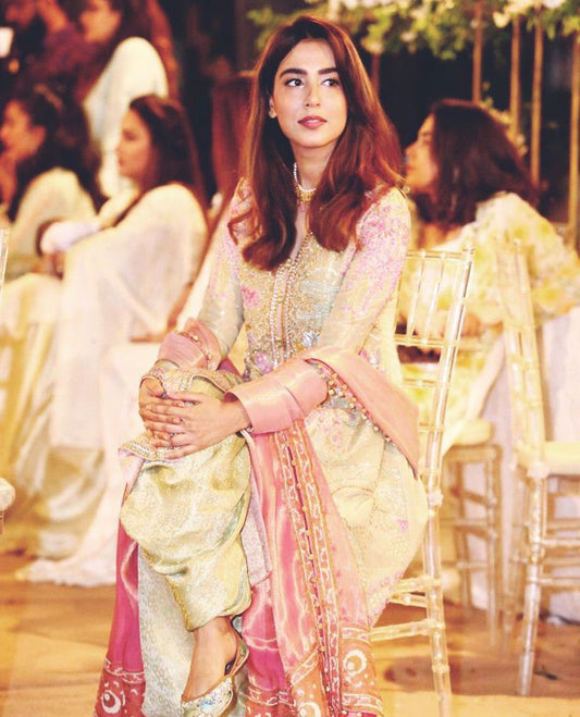 The beautiful Mansha Pasha is a vision to behold in mint green and candy pink #FarahTalibAziz ensemble