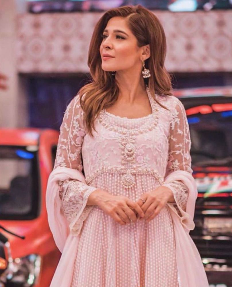 #AyeshaOmar giving life to our day in a pearl pink hand embellished #FarahTalibAziz luxe Pret outfit that’s perfect to brighten your Ramadan and Eid celebrations